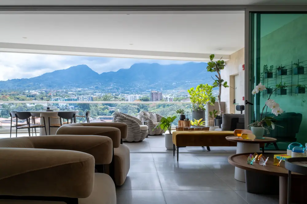 Central Park, Torre 2 · Apto 802 — San Rafael de Escazú, San José